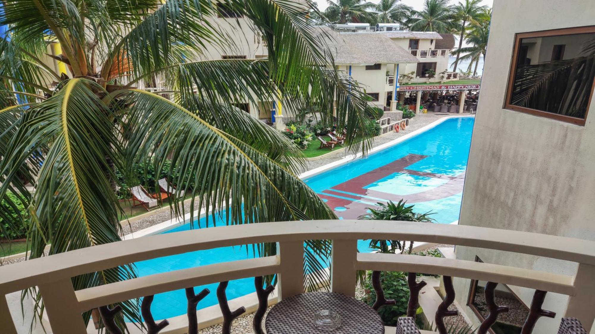 Ambassador In Paradise Balabag  Ngoại thất bức ảnh The pool at the hotel
