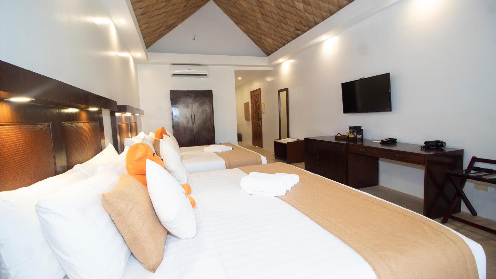 Ambassador In Paradise Balabag  Ngoại thất bức ảnh Deluxe Room